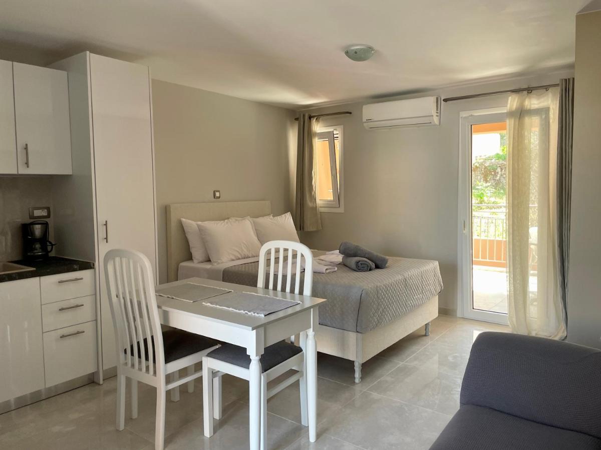 Arian Apartments Argostoli  Eksteriør bilde