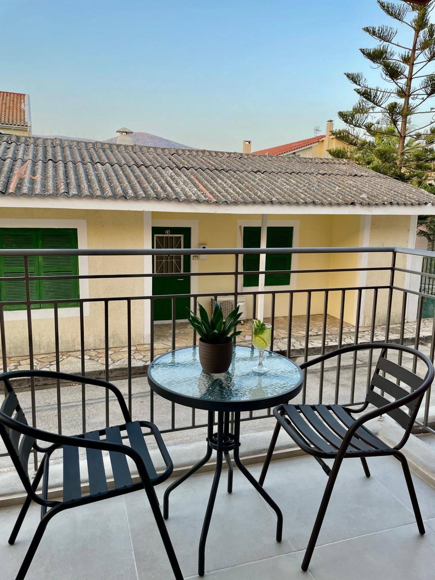 Arian Apartments Argostoli  Eksteriør bilde